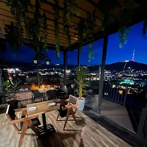 https://hotel-livin.alltbilisihotels.com