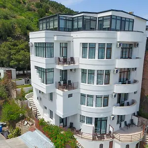 https://vista-hotel.alltbilisihotels.com
